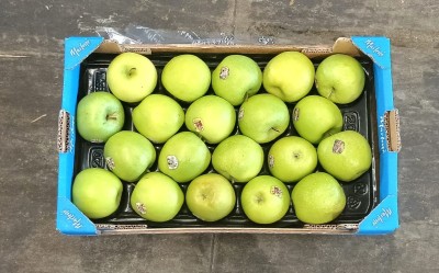 Foto Mele Smith Varietà Granny Smith Calibro 85/90 Origine Italia  Marchio Marlene             3